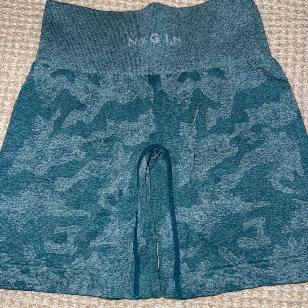 NVGTN teal Camo Shorts
